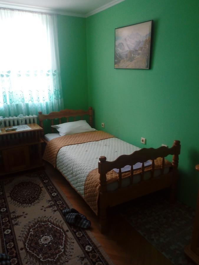 Hotel 24 jul Pljevlja Zimmer foto